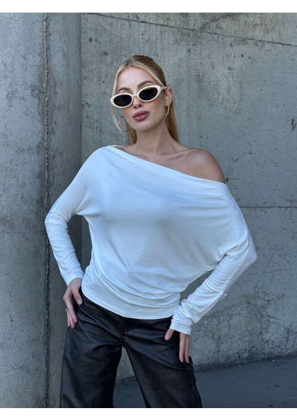 Kadın Kayık Yaka Full Esnek Asimetrik Kesim Comfort Spor Şık Tasarım Yumoş Bluz