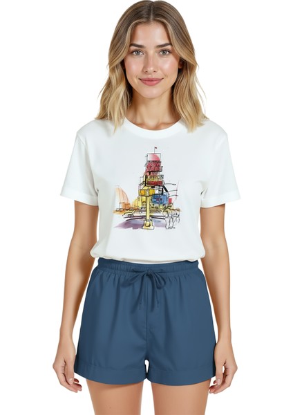 Kadın Beyaz Relaxed Fit %100 Pamuk Tişört – Times‑square Eskizli Baskılı