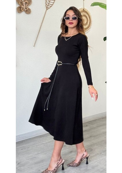 Kemer Detaylı Uzun Kollu Triko Elbise