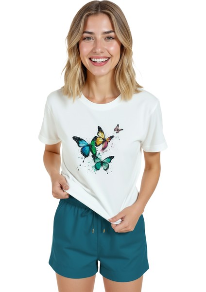 Kadın Beyaz Relaxed Fit %100 Pamuk Tişört – Renkli Kelebek Suluboya Baskılı modelleri