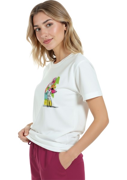 Kadın Beyaz Relaxed Fit %100 Pamuk Tişört – Suluboya Çiçek Buketi Eskiz Baskılı fırsatları