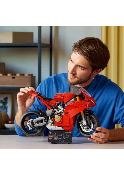 Technic Ducati Panigale V4 S Motosiklet 42202 modelleri