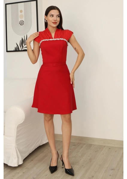 Taş Işleme Detaylı Diz Boyu Abiye Elbise 2360-KIRMIZI