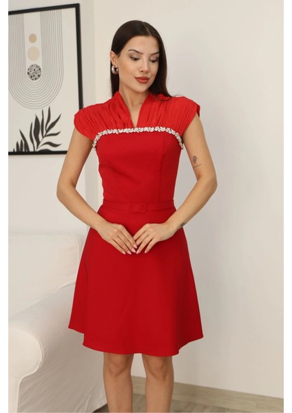 Taş Işleme Detaylı Diz Boyu Abiye Elbise 2360-KIRMIZI indirimleri
