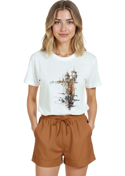 Kadın Beyaz Relaxed Fit %100 Pamuk Tişört – Venedik Gondol ve Kuleler Baskılı