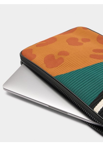 Desenli 13" Laptop Kılıfı fırsatları