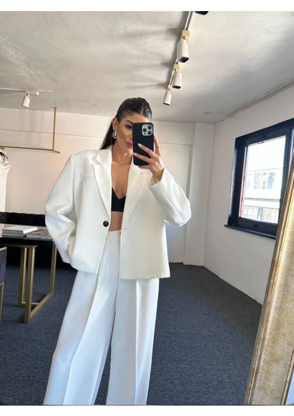 Bol Kesim Standart Beden Tasarım Tek Düğme Detay Muadil Premium Kalite Blazer Ceket Yüksek Bel Tasarım Pantolon Vip Takım fırsatları