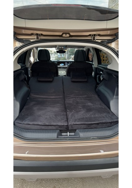 Togg Aracına Uyumlu Yatak