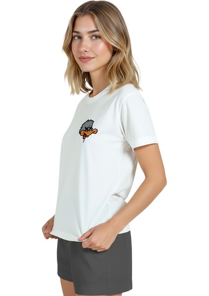 Kadın Beyaz Relaxed Fit %100 Pamuk Tişört – Grafiti Ördek Kafa Baskılı fırsatları