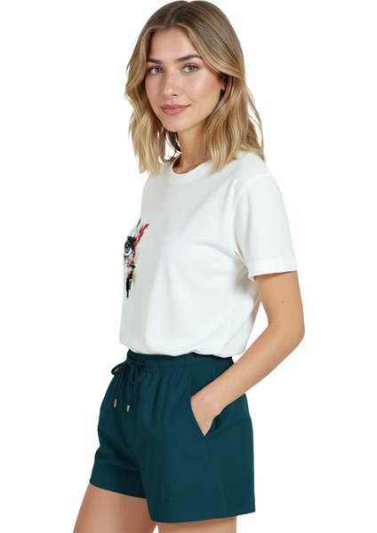 Kadın Beyaz Relaxed Fit %100 Pamuk Tişört – Soyut Göz & Karalama Baskılı fiyatları