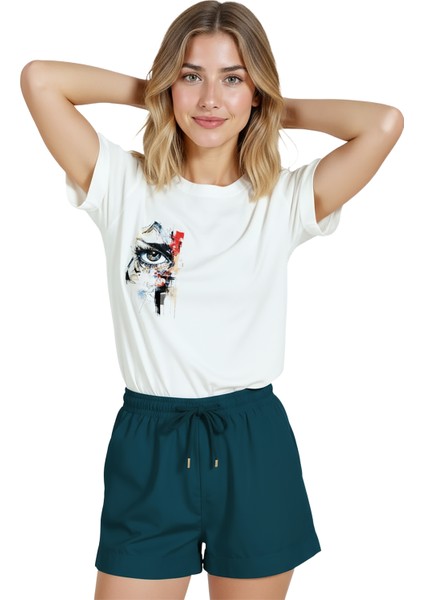 Kadın Beyaz Relaxed Fit %100 Pamuk Tişört – Soyut Göz & Karalama Baskılı indirimleri