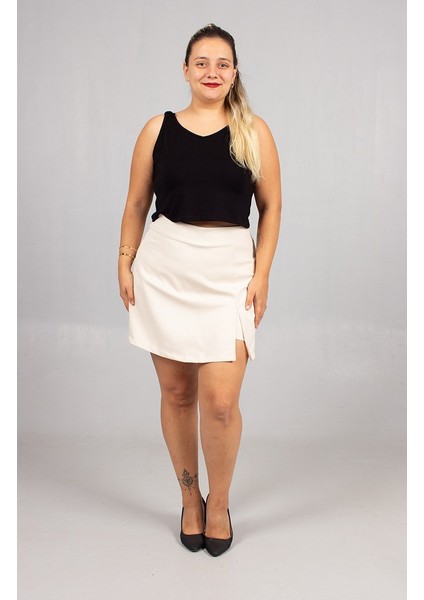 Büyük Beden Yırtmaçlı Ekru Etek Şort fırsatları
