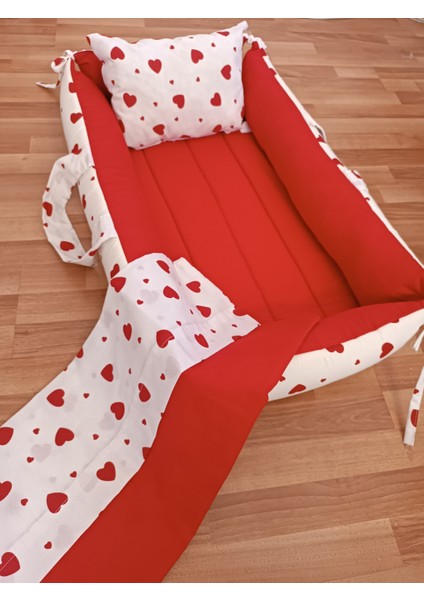 Kırmızı Kalpli 3 Parça Kare Yatak Seti