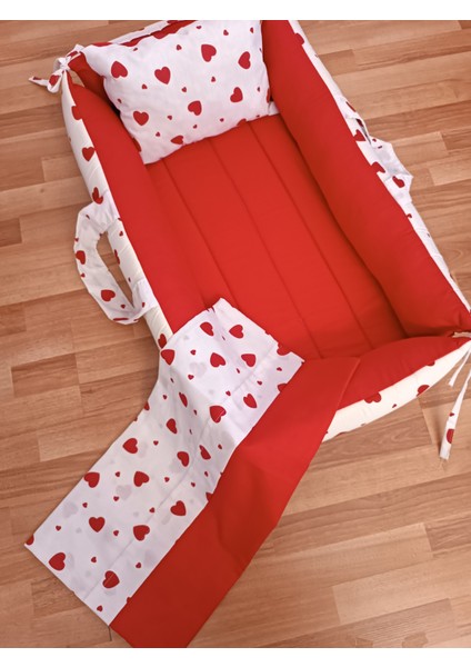 Kırmızı Kalpli 3 Parça Kare Yatak Seti modelleri
