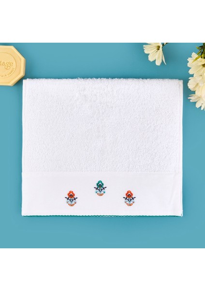 Soft Urban Delight Nakışlı El Havlusu - Ekru - 30X50 cm