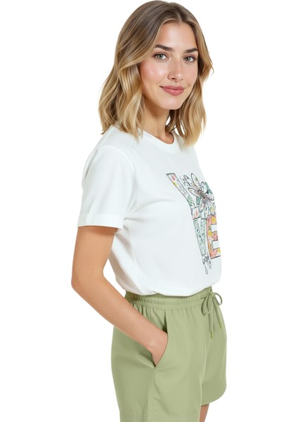 Kadın Beyaz Relaxed Fit %100 Pamuk Tişört – Love Harfli Çiçek Baskılı fırsatları