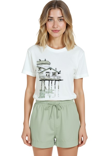 Kadın Beyaz Relaxed Fit %100 Pamuk Tişört – Iskele Evleri Suluboya Baskılı