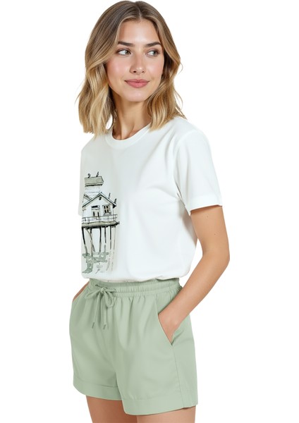 Kadın Beyaz Relaxed Fit %100 Pamuk Tişört – Iskele Evleri Suluboya Baskılı fiyatları