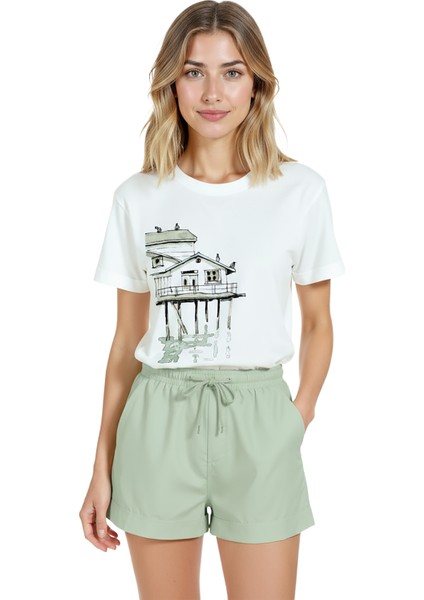 Kadın Beyaz Relaxed Fit %100 Pamuk Tişört – Iskele Evleri Suluboya Baskılı indirimleri