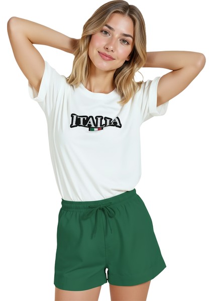 Kadın Beyaz Relaxed Fit %100 Pamuk Tişört – Italıa Tipografi & Mini Italya Bayrağı Baskılı indirimleri