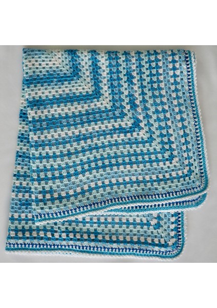 Mavi Beyaz El Örgüsü Merserize Bebek Battaniye