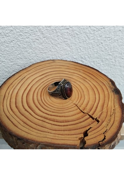 925 Ayar Gümüş Şık Tasarım Bordo Taş Detaylı Erkek Yüzük - Kenarları Işlemeli