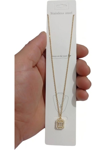 Baget Figürlü Zirkon Taşlı Altın Renk Zincir Kadın Kolye Kararmaz Çelik Kolye fiyatları