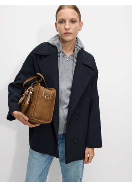 Düğmeli Yün Kaban