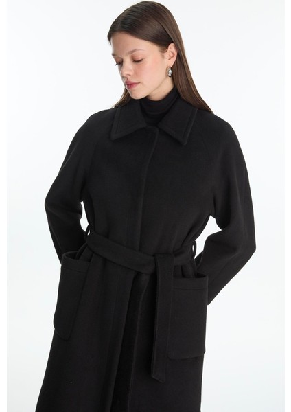 Cep Detaylı Kuşaklı Kaban Siyah 13829 modelleri