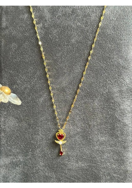 Kırmızı Kalp Anahtar ve Taç Kolye - Kırmızı Kalp Inci Kanat Detaylı Çelik Kolye indirimleri