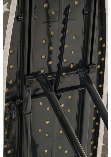 Smoothpress Monoblok Metal Tablalı Buharı Geçiren Özel Kumaşlı Premium Ütü Masası indirimleri