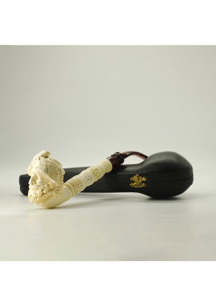 El Oyması Lületaşı Pipo – Dionysos (Üzüm/asma) Figürlü, Akrilik Ağızlık, Özel Kutulu, 20 cm fiyatları