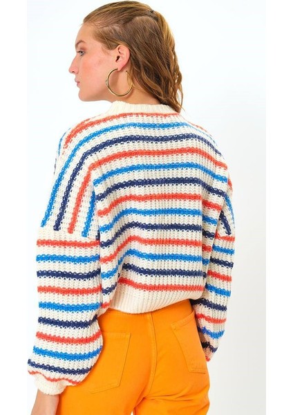 Renkli Çizgili Dökümlü Kısa Kazak fiyatları