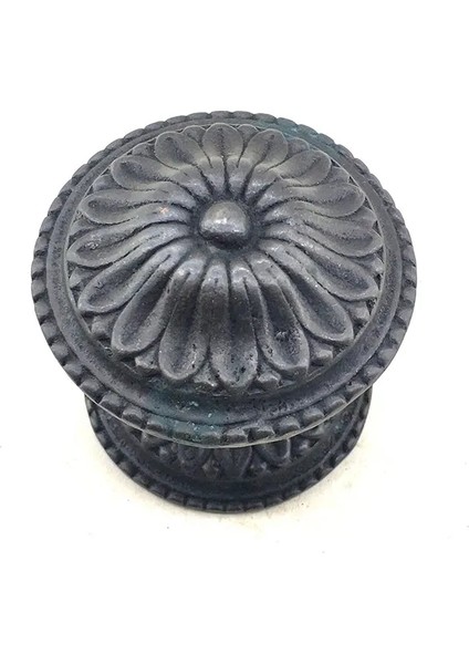 Antika Tarz Dekoratif Pirinç Papatya Kapı Babası - 73MM, Oksit