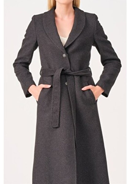 Bayan Palto Uzun Yün Malzemeden Antrasit Renk Düz Desenli Şık Tasarım
