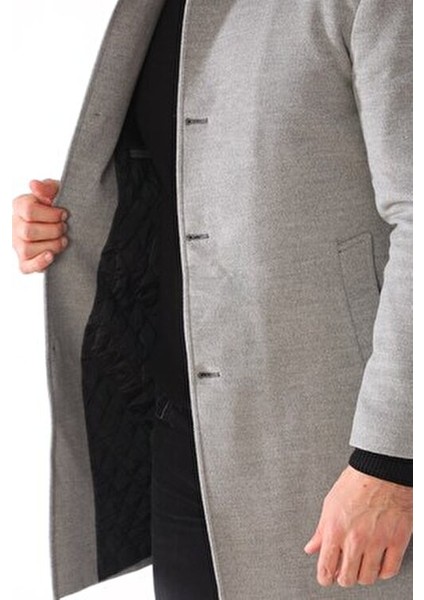 Erkek Palto Açık Gri Yün Malzemeden Uzun Kol Midi Kesim Şık Tasarım