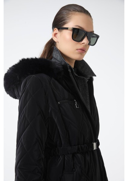 Kürk Detaylı Kapüşonlu Uzun Şişme Mont 12765 fırsatları