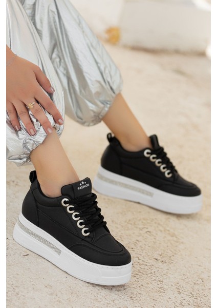 Lulu Siyah Cilt Beyaz Tabanlı Bağcıklı Spor Ayakkabı - Lisinya fiyatları