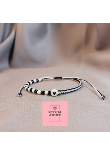 Beşiktaş Kalpli Boncuk Makrome Taraftar Bileklik – Siyah Beyaz Unisex El Yapımı Bjk Kombin Takı - Beşiktaş Bileklik - Makrome Bileklik - Siyah Beyaz Bileklik - Taraftar Bileklik modelleri