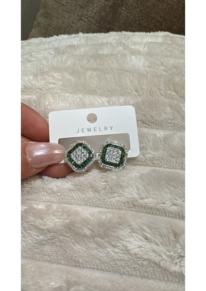 Yeşil Geçişli Küpe