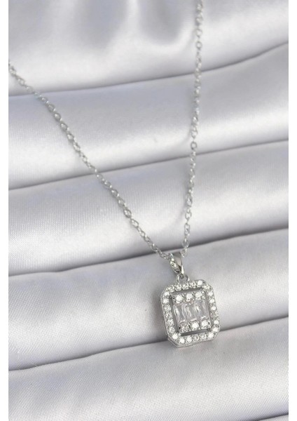 Baget Taşlı Gümüş Renk Zarif Kolye Minimal ve Şık Günlük Takı Aksesuarı Kolye