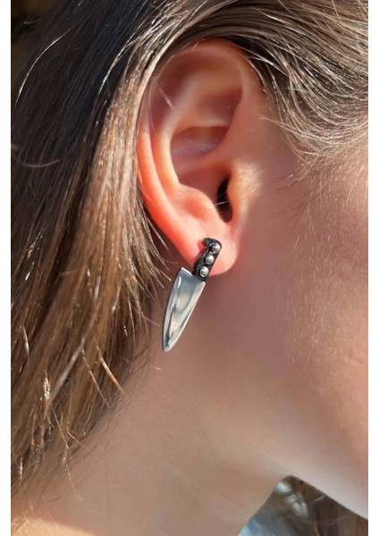 Bıçak Modelli Kadın Küpe