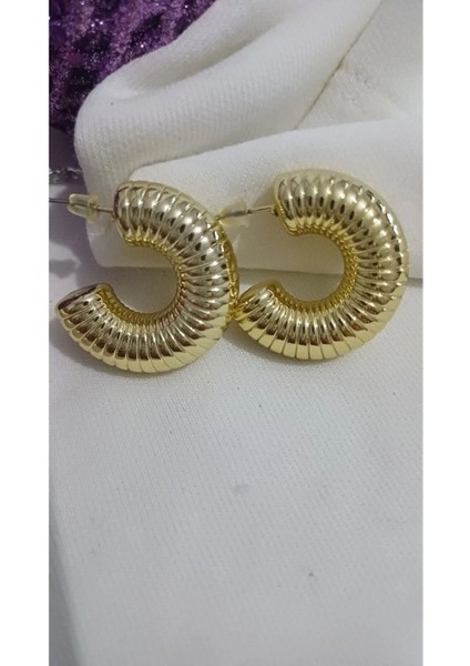 Fiyonk Şekil Gold Kaplama Küpe