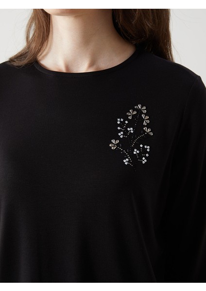 Yeni Sezon Bisiklet Yaka Taşlı Kadın Bluz modelleri