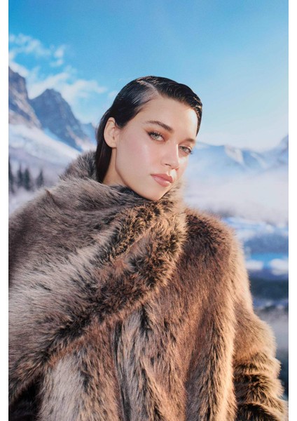 Afra x DeFacto Regular Fit Cepli Atkılı Suni Kürk F5566AX25WN fiyatları