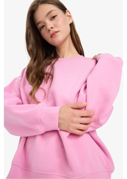 Oversize Geniş Kalıp Bisiklet Yaka Basic Düz Sweatshirt A4177AX25WN modelleri