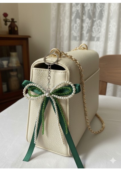 Inci Detaylı Yeşil Fiyonk Çanta Süsü / Anahtarlık