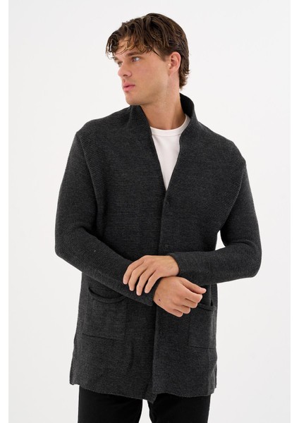 Erkek Regular Fit Çıtçıtlı Cepli Örme Uzun Triko Hırka