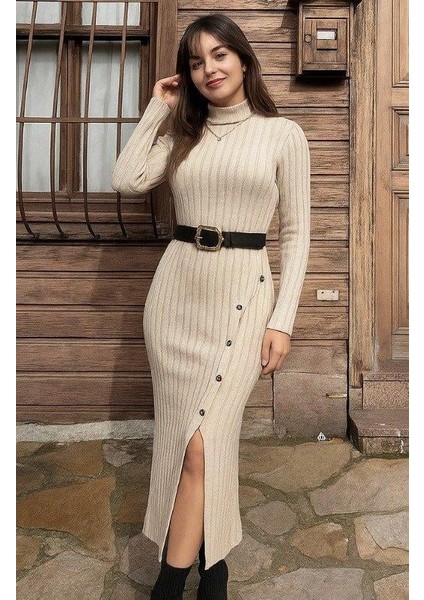 Kadın Uzun Kollu Balıkçı Yaka Yırtmaçlı Düğmeli Şardonlu Kaşkorse Elbise