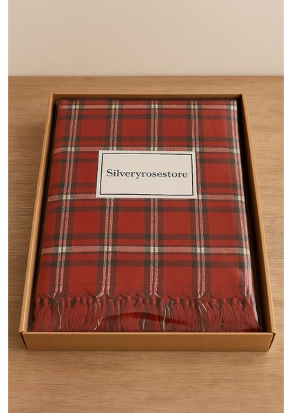 Kırmızı Kareli Masa Örtüsü – Şık Kutulu Sunumuyla Zarafetin Yeni Adı ✨ fiyatları